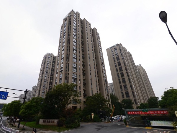 杭州德信北海公園小區(qū)護(hù)欄、欄桿、百葉窗定制案例