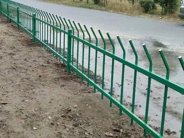 鋅鋼草坪護欄圖片6