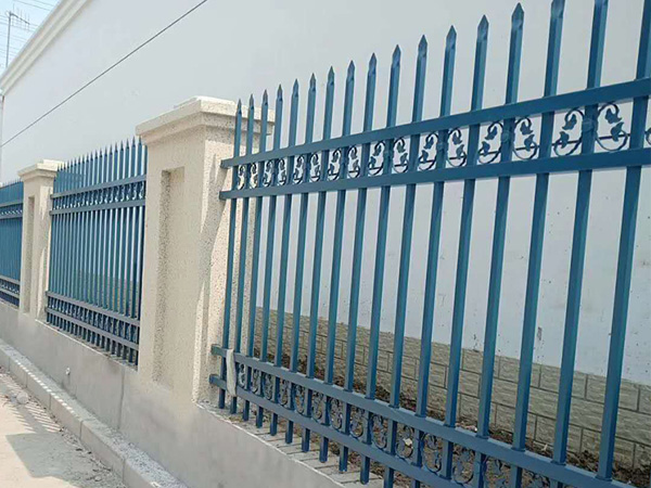 哪里可以定制圍墻護(hù)欄？