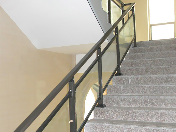 小區玻璃樓梯扶手圖片