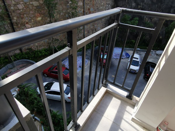 陽臺護欄特點 陽臺護欄特點