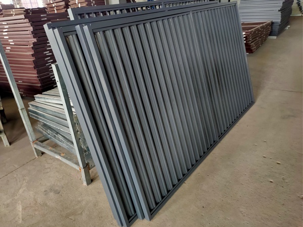 這兩種材料，做小區(qū)外墻百葉窗最適合！