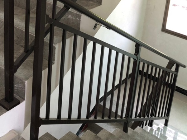 大批量采購(gòu)樓梯扶手,從這3款樓梯扶手中就對(duì)了! 大批量采購(gòu)樓梯扶手,從這3款樓梯扶手中就對(duì)了!
