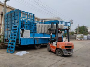 金用護欄2020年9月22日鋅鋼草坪護欄發(fā)貨！