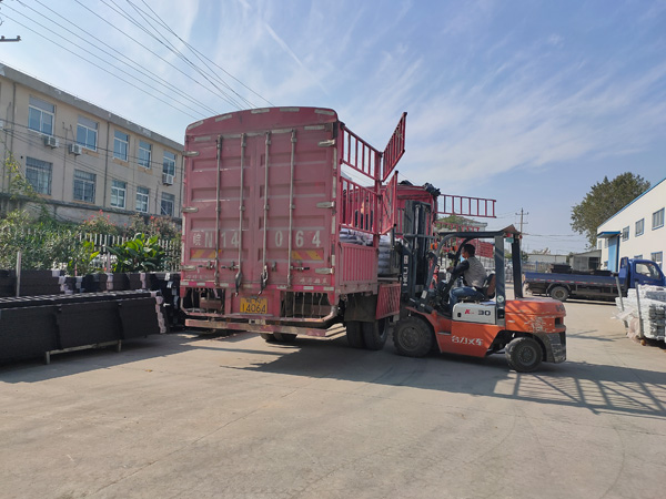 金用護欄2020年10月19日鋅鋼陽臺欄桿發(fā)貨! 金用護欄2020年10月19日鋅鋼陽臺欄桿發(fā)貨!