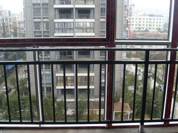 鋅鋼護(hù)欄表面處理工藝有幾種？