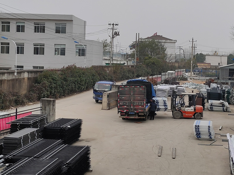 金用護欄2020年12月11日鋅鋼圍墻護欄發貨! 金用護欄2020年12月11日鋅鋼圍墻護欄發貨!