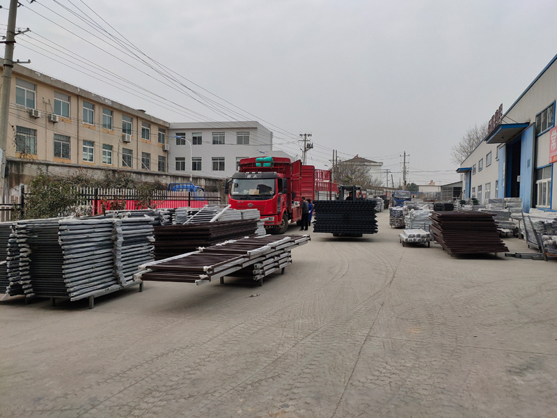 金用護(hù)欄2020年12月27日鋅鋼圍墻護(hù)欄發(fā)貨! 金用護(hù)欄2020年12月27日鋅鋼圍墻護(hù)欄發(fā)貨!