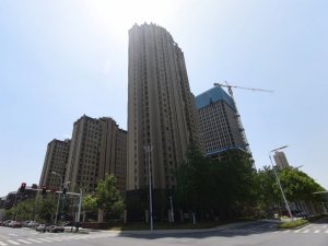 合肥名門湖語小區百葉窗、空調護欄、樓梯扶手定制