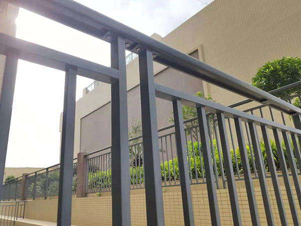 陽(yáng)臺(tái)護(hù)欄國(guó)家標(biāo)準(zhǔn) 陽(yáng)臺(tái)護(hù)欄國(guó)家標(biāo)準(zhǔn)