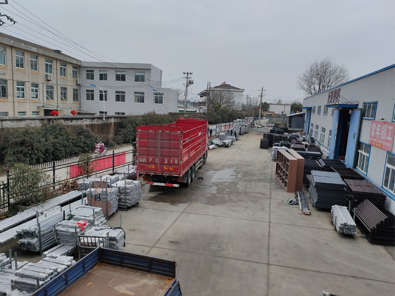 金用護欄2021年2月28日上午鋅鋼百葉窗發貨！