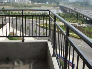 陽臺護欄哪家便宜？