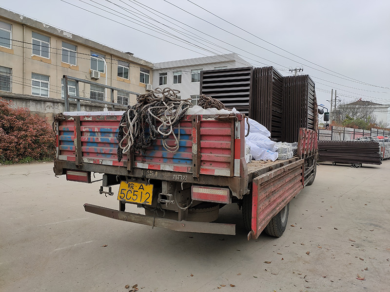 金用護欄2021年3月30日鋅鋼百葉窗發貨！