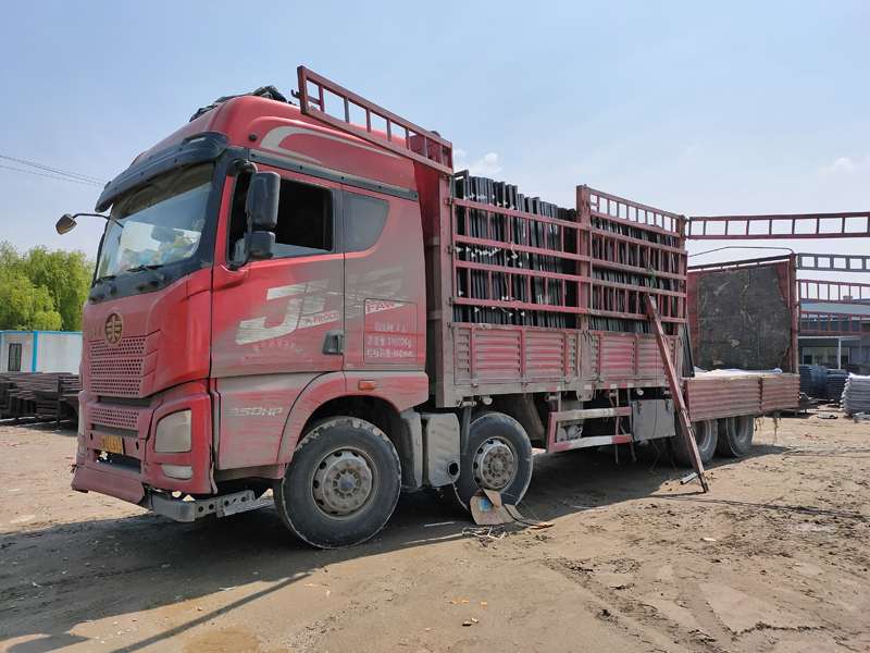 金用護欄2021年4月8日鋅鋼百葉窗發(fā)貨！