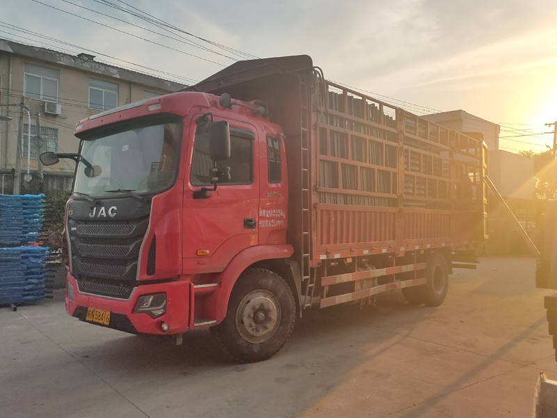 金用護(hù)欄2021年6月5日鋅鋼百葉窗發(fā)貨！