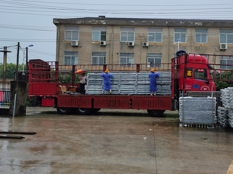 金用護(hù)欄2021年7月8日鋅鋼陽臺護(hù)欄發(fā)貨！