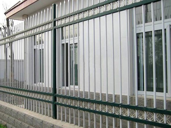圍墻護(hù)欄多少錢一米? 圍墻護(hù)欄多少錢一米?