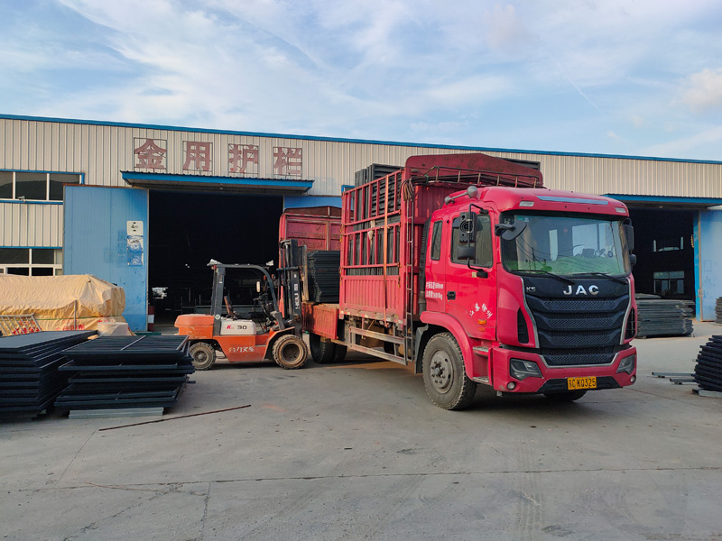 金用護欄2021年7月24日鋅鋼百葉窗發(fā)貨！