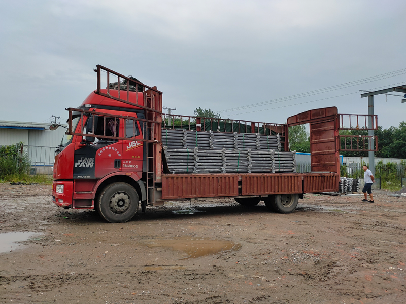 金用護欄2021年8月12日鋅鋼陽臺護欄發貨！