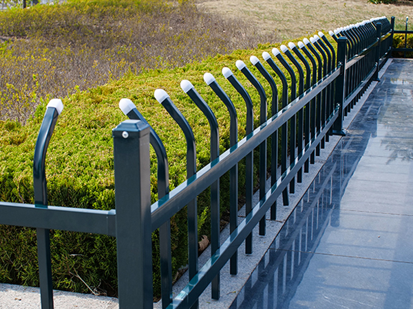 綠化護欄選什么材質比較好？