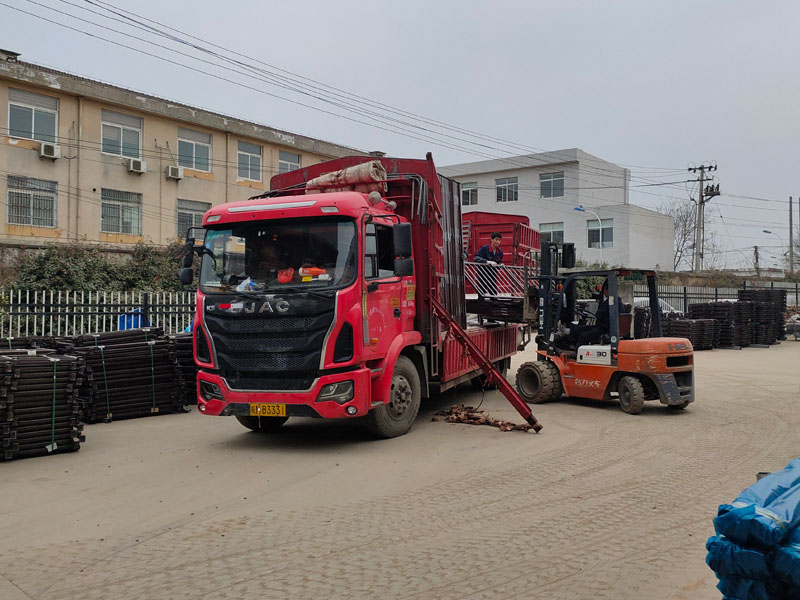 金用護欄2022年2月28日鋅鋼百葉窗裝車發貨！