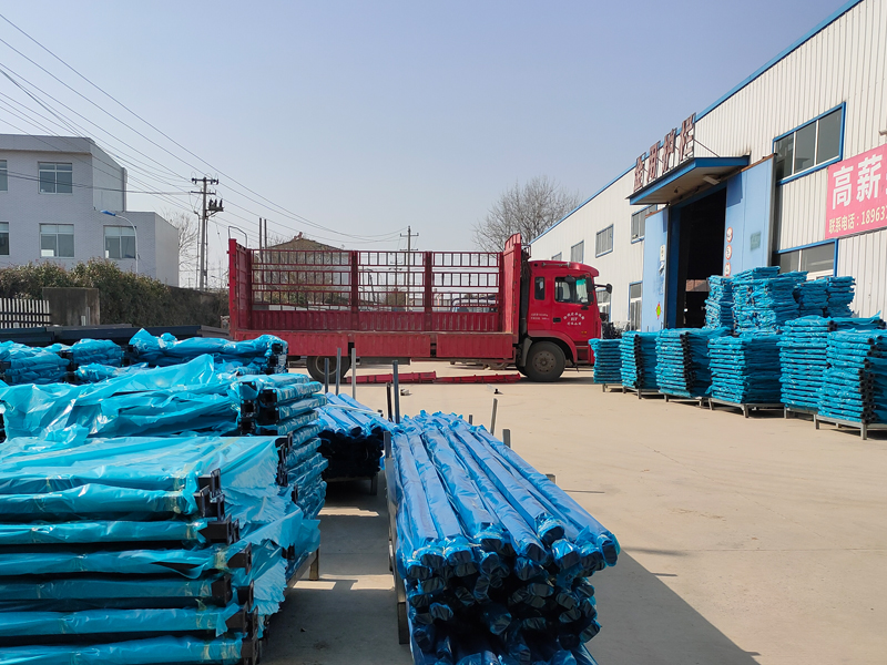 金用護欄2022年3月7日鋅鋼陽臺欄桿裝車發貨！