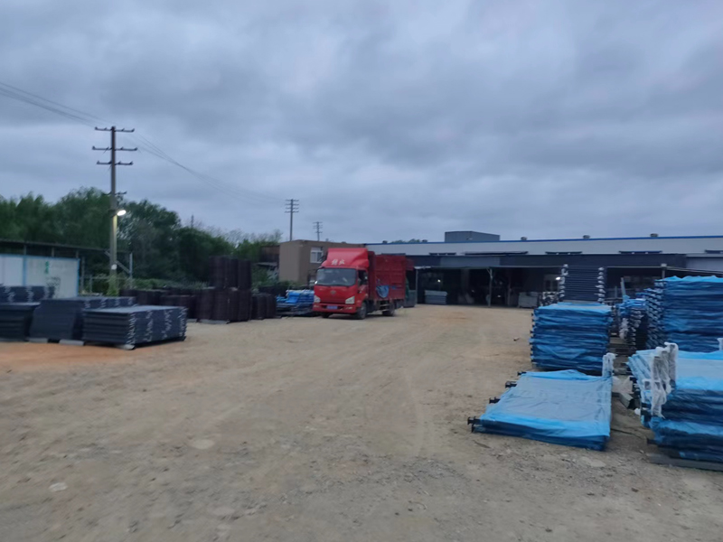 金用護欄2022年8月24日鋅鋼飄窗欄桿裝車發貨！