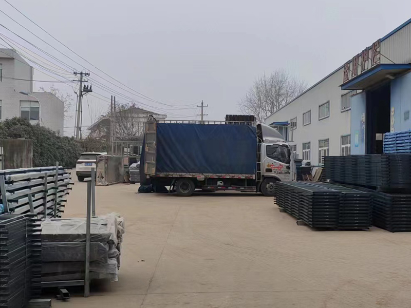 金用護欄2022年12月29日鋅鋼百葉窗裝車發貨! 金用護欄2022年12月29日鋅鋼百葉窗裝車發貨!