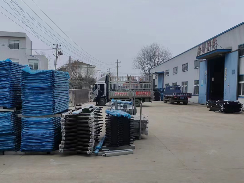 金用護欄2023年1月5日鋅鋼百葉窗裝車發(fā)貨! 金用護欄2023年1月5日鋅鋼百葉窗裝車發(fā)貨!