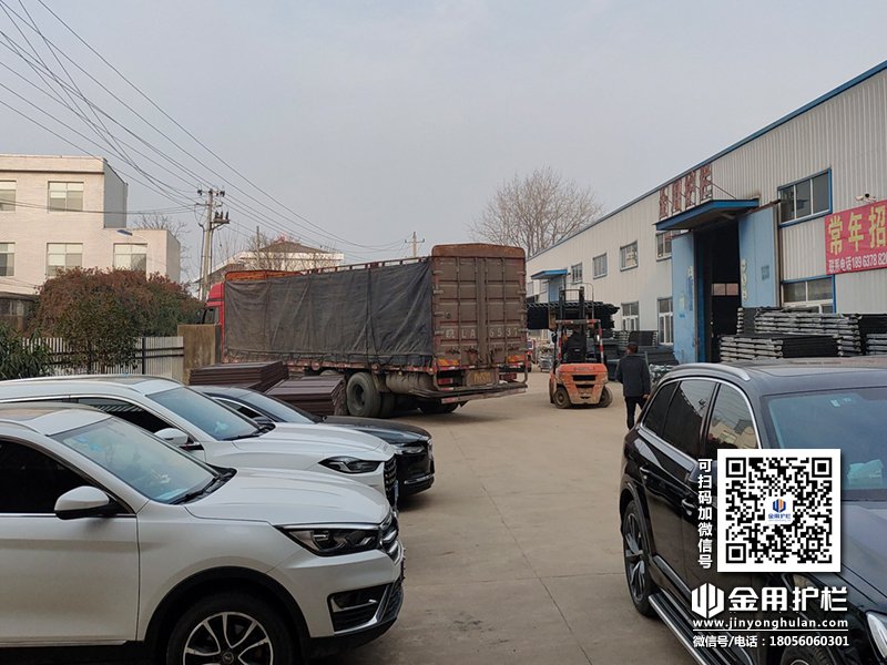 2023年1月2日鋅鋼圍墻護欄裝車發貨! 2023年1月2日鋅鋼圍墻護欄裝車發貨!