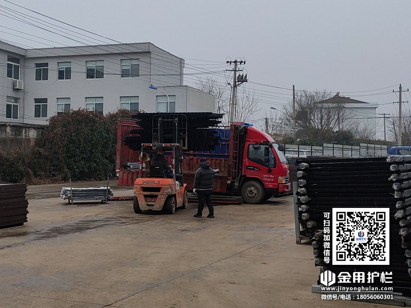 2024年1月4日鋅鋼圍墻護(hù)欄裝車(chē)發(fā)貨! 2024年1月4日鋅鋼圍墻護(hù)欄裝車(chē)發(fā)貨!