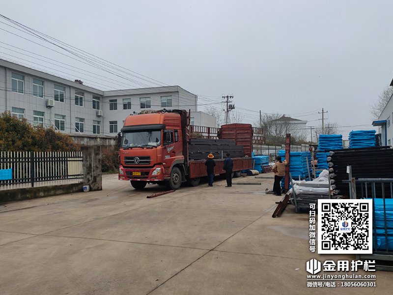 2024年3月30日鋅鋼圍墻護欄裝車發(fā)貨！