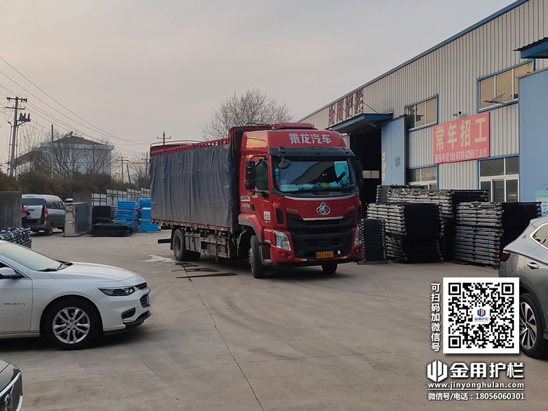 2024年4月1日鋅鋼百葉窗裝車發貨！