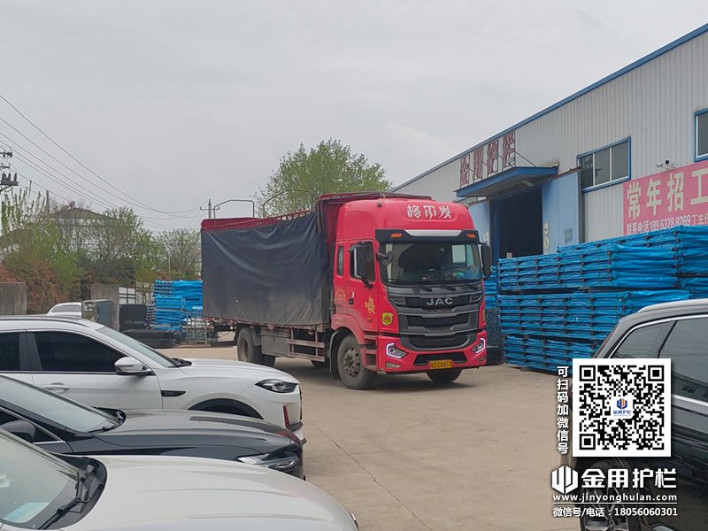 2024年4月7日鋅鋼百葉窗裝車發貨！