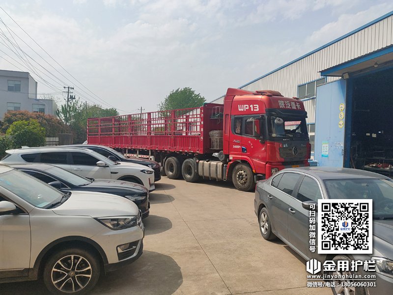 2024年4月15日鋅鋼陽臺護欄裝車發貨！