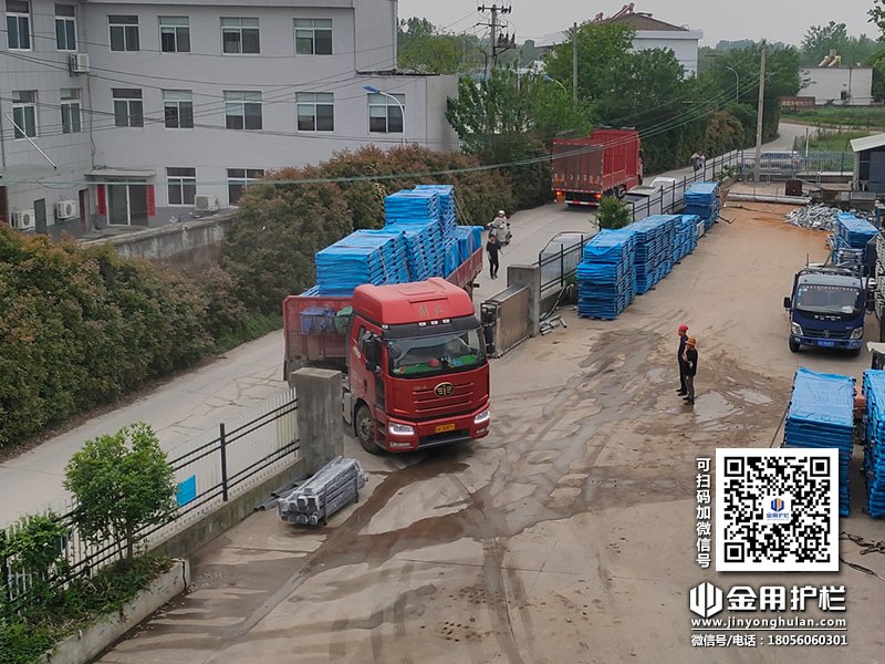 2024年4月20日鋅鋼陽臺欄桿裝車發(fā)貨！