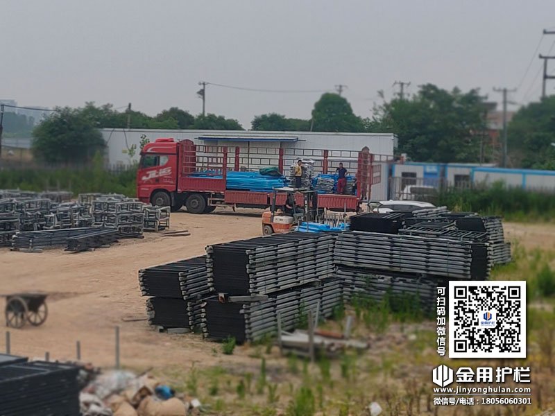 2024年5月21日鋅鋼組裝欄桿裝車發貨! 2024年5月21日鋅鋼組裝欄桿裝車發貨!