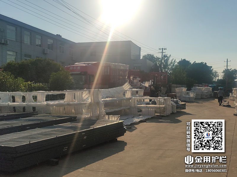 2024年5月23日鋅鋼護窗欄桿裝車發(fā)貨! 2024年5月23日鋅鋼護窗欄桿裝車發(fā)貨!