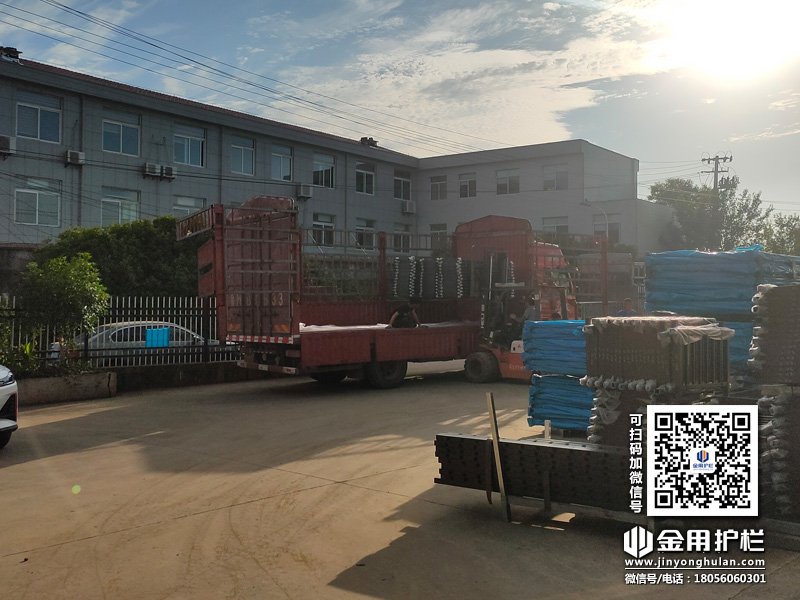 2024年6月3日鋅鋼飄窗欄桿裝車發貨！