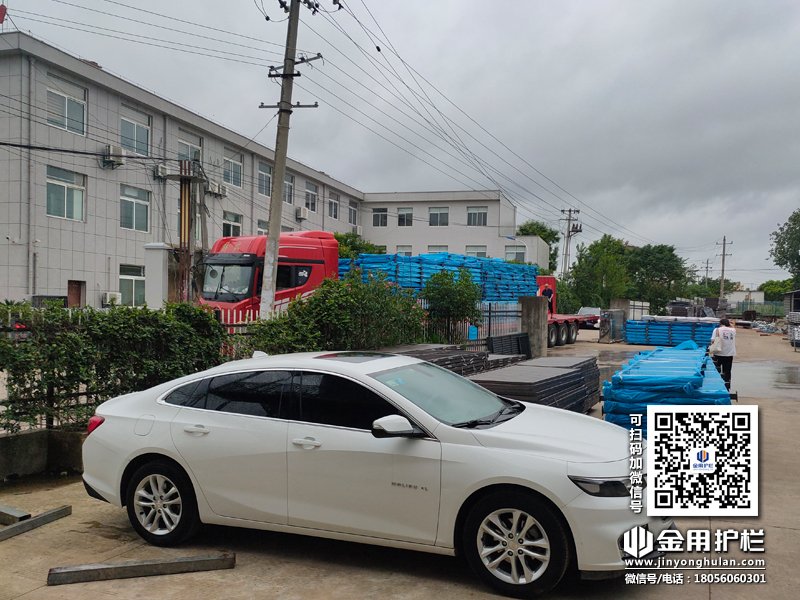 2024年7月1日鋅鋼陽臺欄桿裝車發貨! 2024年7月1日鋅鋼陽臺欄桿裝車發貨!