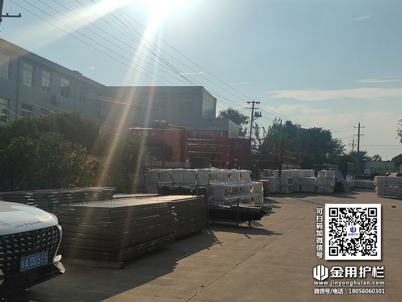 2024年7月5日鋅鋼護窗欄桿裝車發(fā)貨! 2024年7月5日鋅鋼護窗欄桿裝車發(fā)貨!