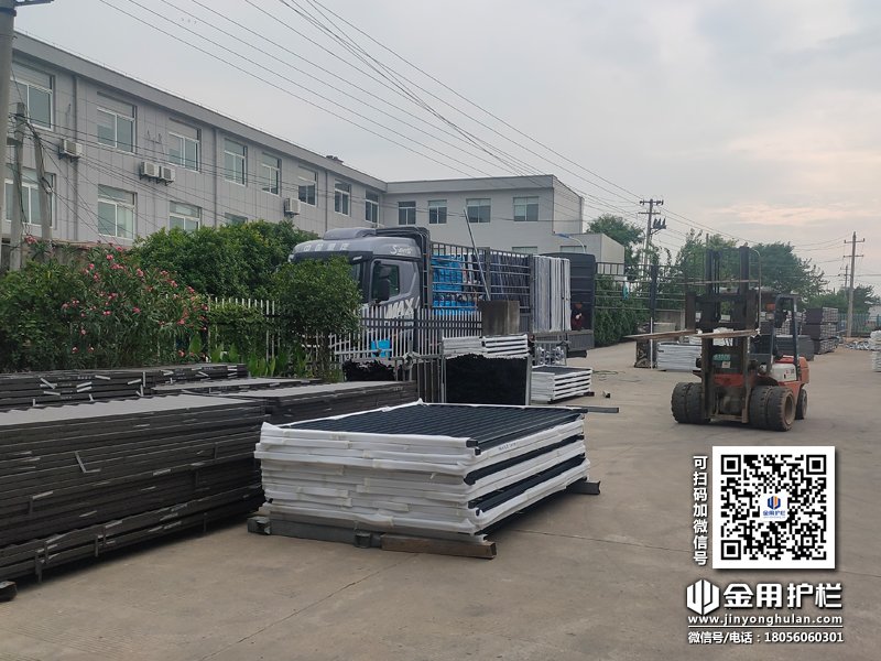 2024年7月10日鋁合金百葉窗裝車發貨！