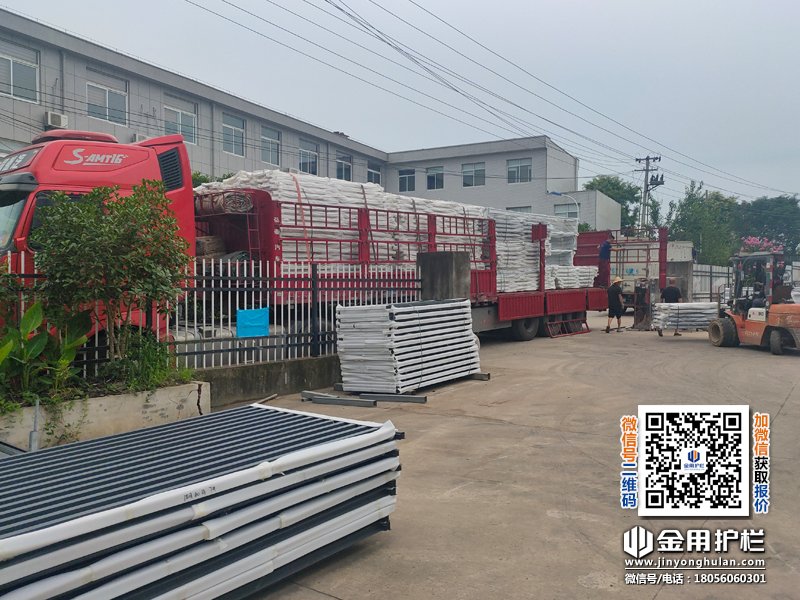 2024年7月16日鋅鋼護(hù)窗欄桿裝車(chē)發(fā)貨！