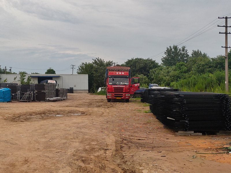 2024年7月18日鋅鋼百葉窗裝車(chē)發(fā)貨！