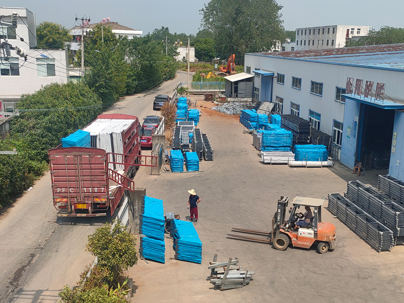 2024年8月13日鋅鋼樓梯欄桿裝車發貨！