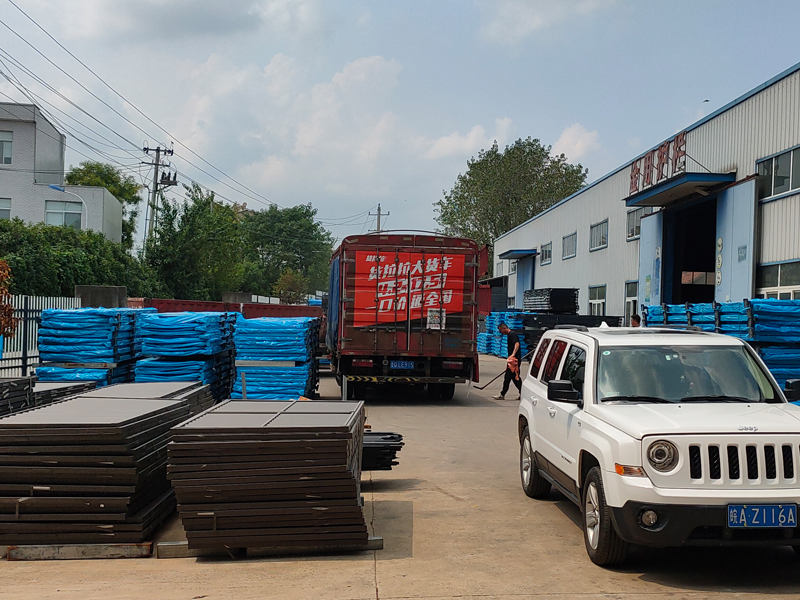 2024年8月30日鋅鋼百葉窗裝車發(fā)貨! 2024年8月30日鋅鋼百葉窗裝車發(fā)貨!