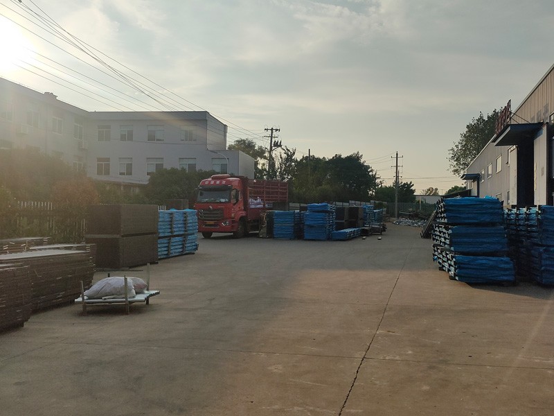 2024年9月11日鋅鋼組裝欄桿裝車發(fā)貨！