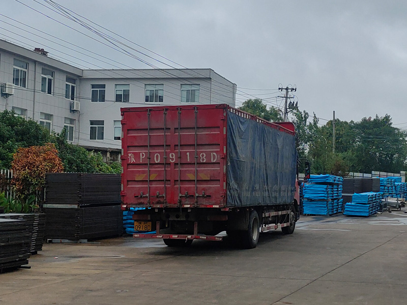 2024年9月12日鋅鋼百葉窗裝車發貨! 2024年9月12日鋅鋼百葉窗裝車發貨!