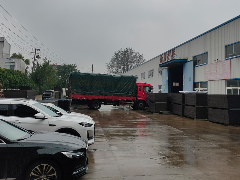 2024年10月21日鋅鋼百葉窗裝車發貨! 2024年10月21日鋅鋼百葉窗裝車發貨!