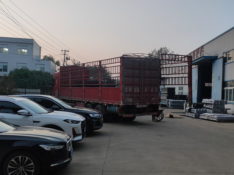 2024年10月25日鋅鋼百葉窗裝車發貨！